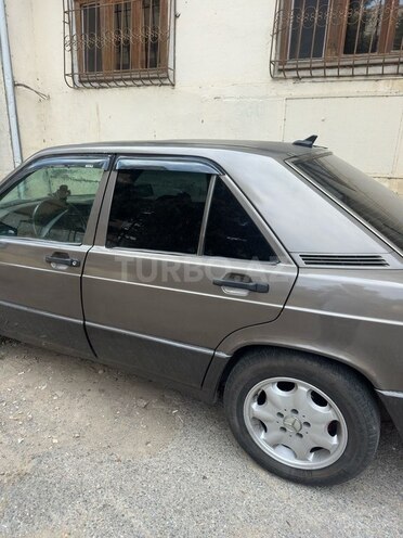 Mercedes 190-3