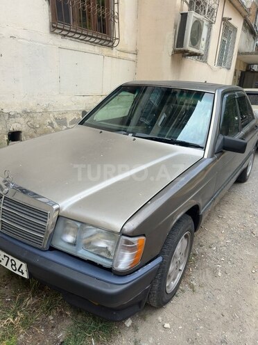 Mercedes 190-5