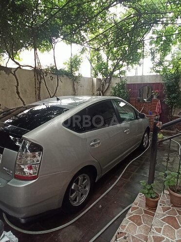 Toyota Prius-2