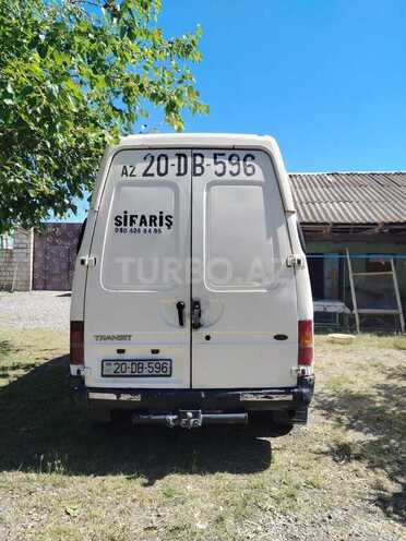 Ford Transit-3