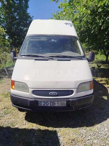 Ford Transit-1