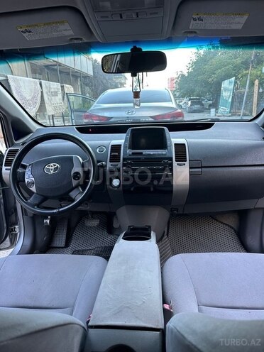 Toyota Prius-5