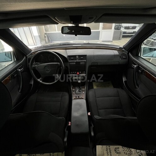Mercedes C 240-6
