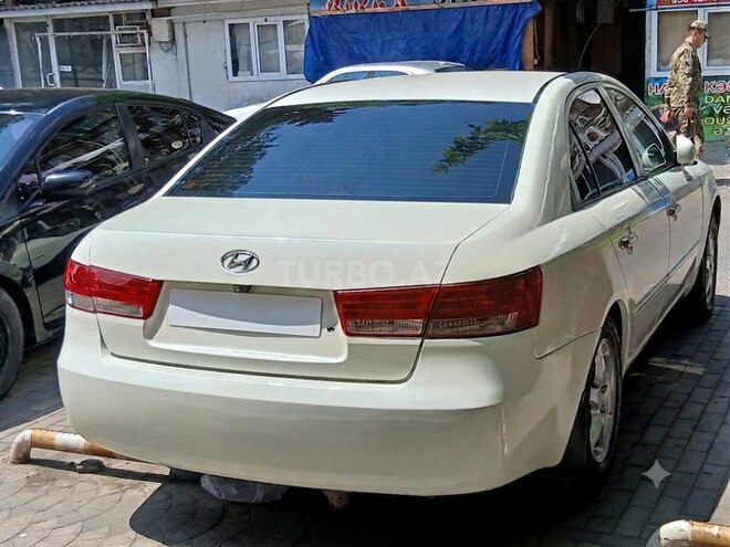 Hyundai Sonata-2