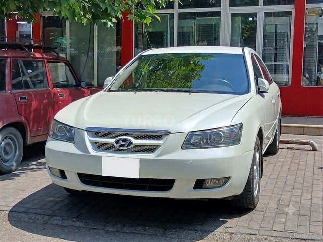 Hyundai Sonata-1