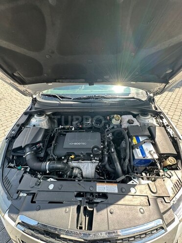 Chevrolet Cruze-2