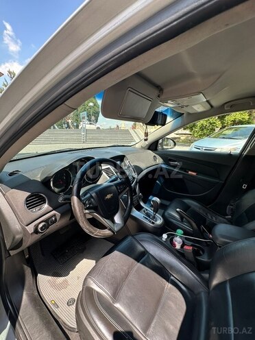 Chevrolet Cruze-5
