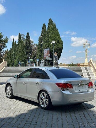 Chevrolet Cruze-8
