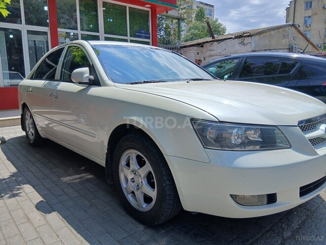 Hyundai Sonata-4