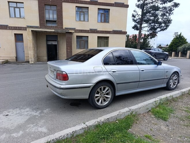 BMW 520-4