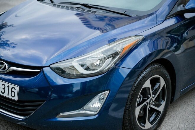 Hyundai Elantra-7
