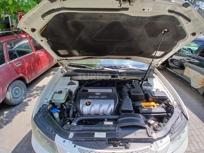 Hyundai Sonata-9