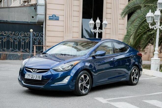 Hyundai Elantra-1
