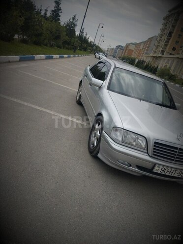 Mercedes C 230-1