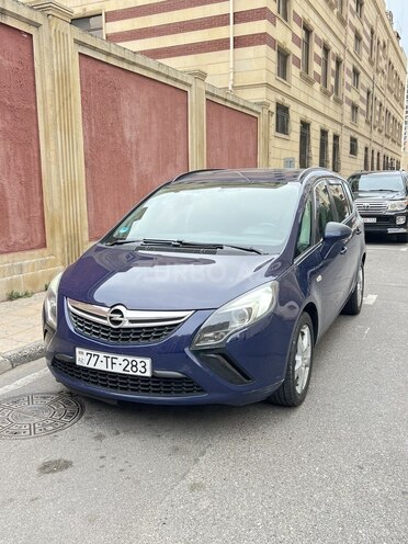 Opel Zafira-1