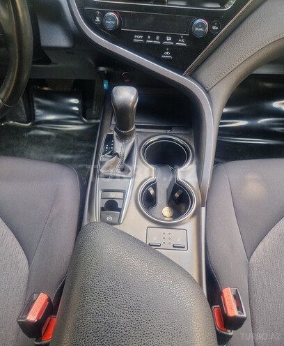Toyota Camry-6