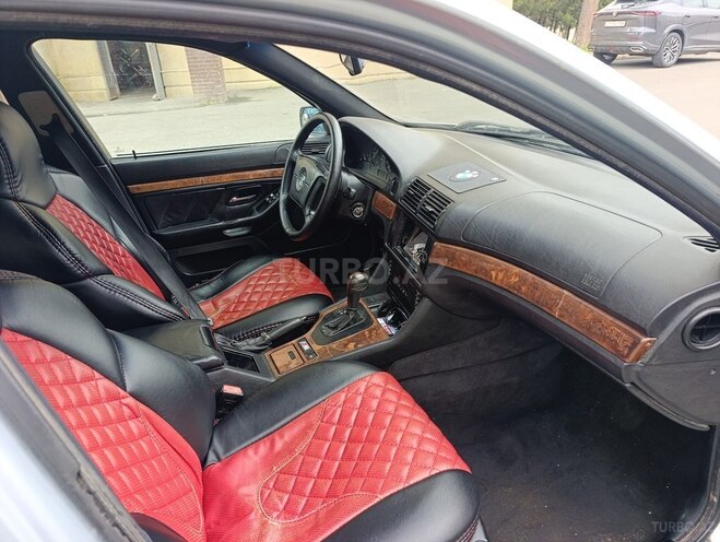 BMW 520-8