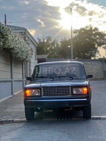 LADA (VAZ) 2107-1