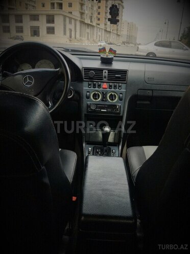 Mercedes C 230-9