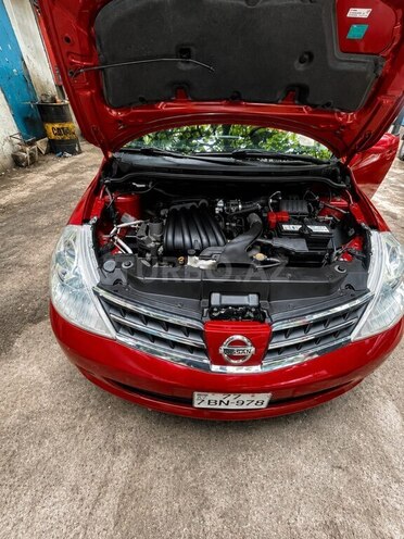 Nissan Tiida-9