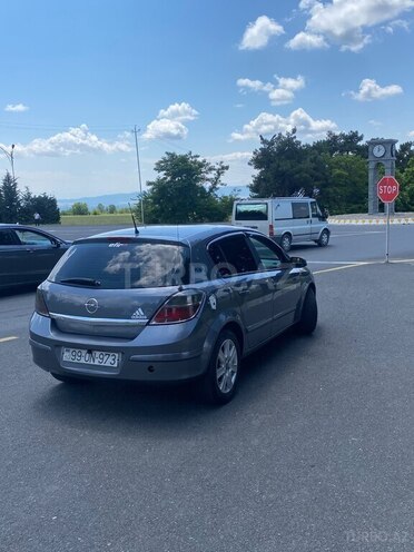 Opel Astra-2