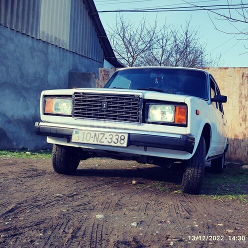 LADA (VAZ) 2107-2