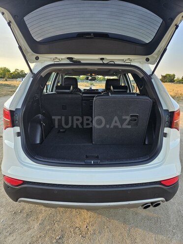 Hyundai Santa Fe-10