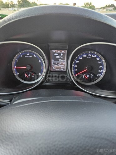 Hyundai Santa Fe-6