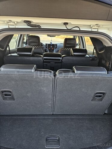 Hyundai Santa Fe-11