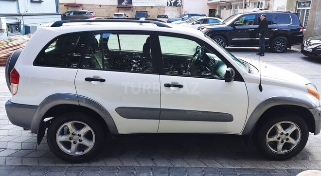 Toyota RAV4-2