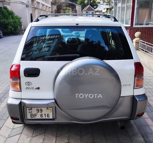 Toyota RAV4-4