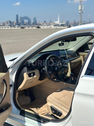 BMW 330-10