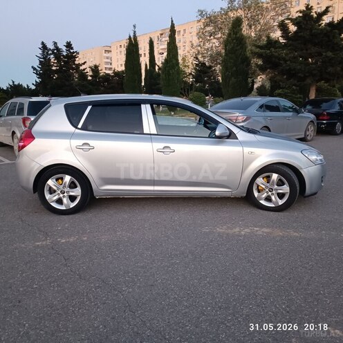 Kia Ceed-10