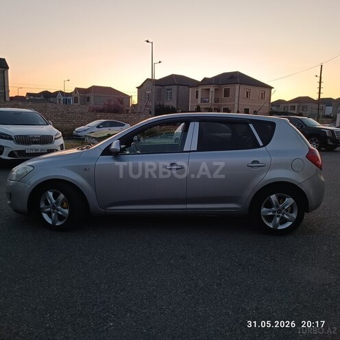 Kia Ceed-12