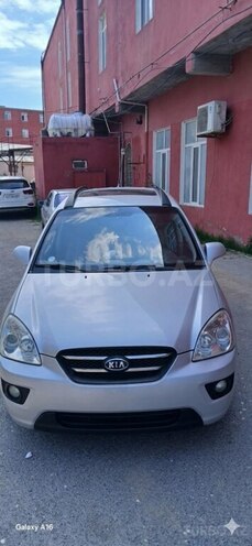 Kia Carens-1