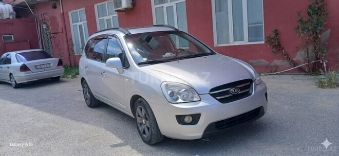 Kia Carens-2