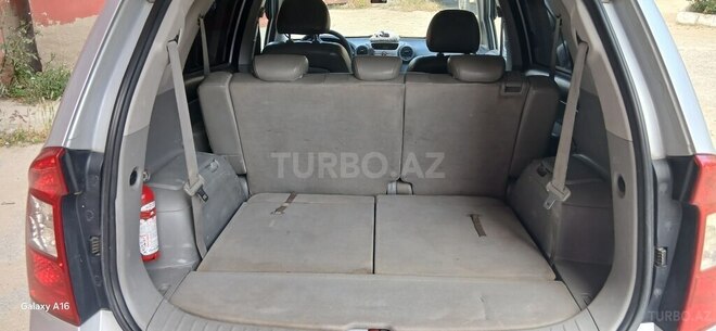 Kia Carens-17