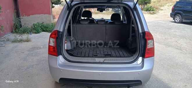 Kia Carens-21
