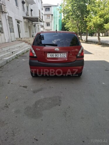 Kia Rio-2