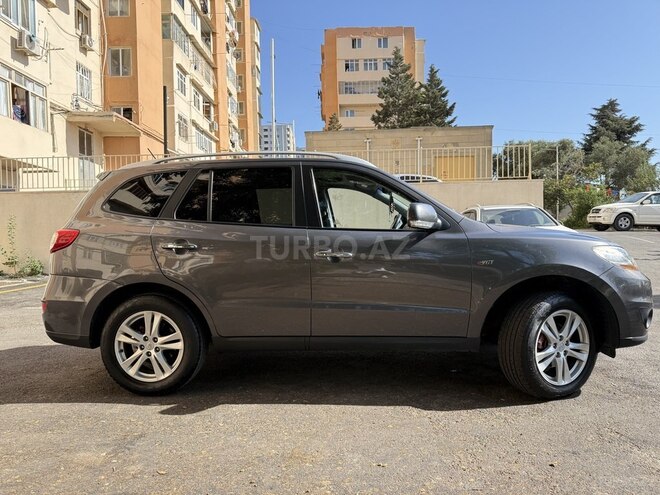 Hyundai Santa Fe-6
