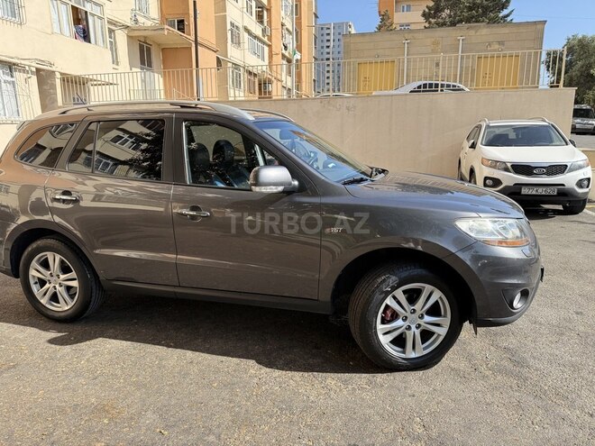 Hyundai Santa Fe-4