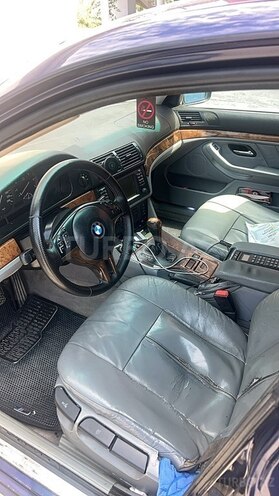 BMW 528-7