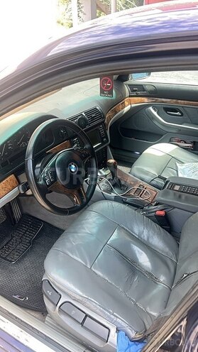 BMW 528-8