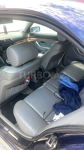 BMW 528-9