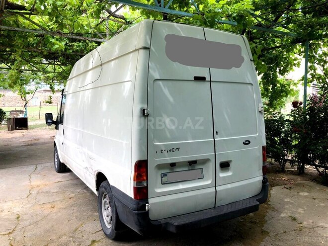 Ford Transit-6