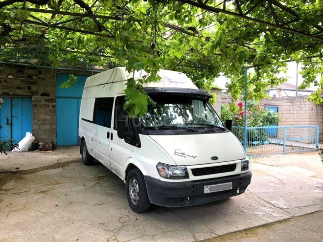 Ford Transit-3