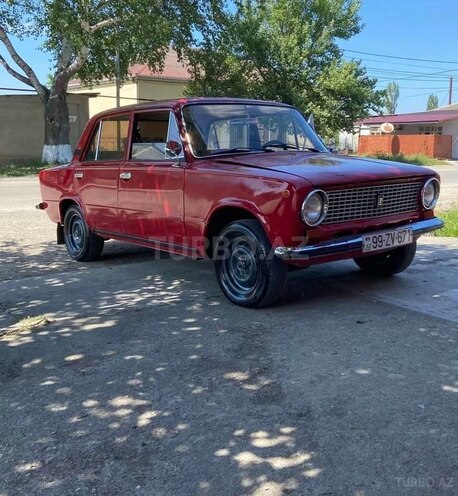 LADA (VAZ) 21011-1