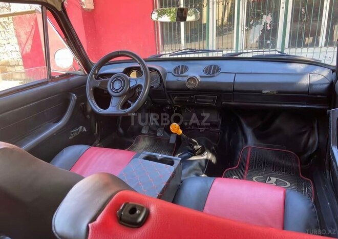 LADA (VAZ) 21011-3