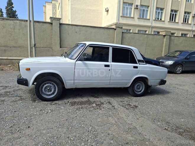 LADA (VAZ) 2107-4