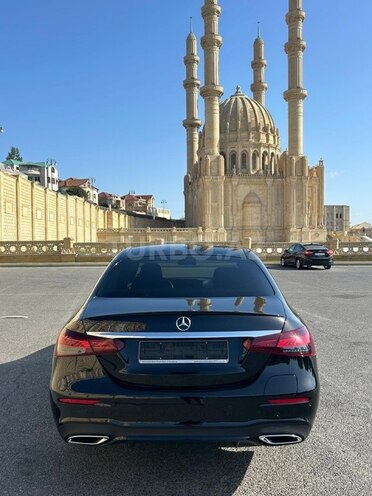 Mercedes E 300 de-8